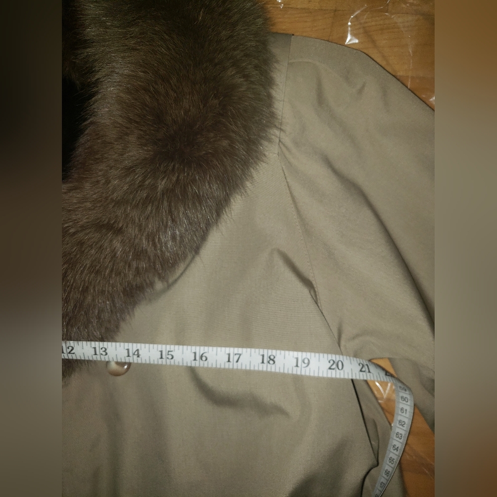 VTG Saks Fifth Avenue fox fur collar sheared fur lining nylon trench coat - Picture 16 of 16